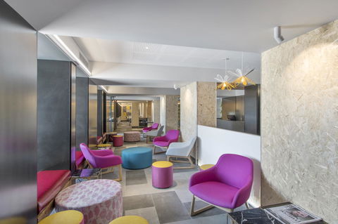 Metro Hotel Perth - Pubs and Clubs 11