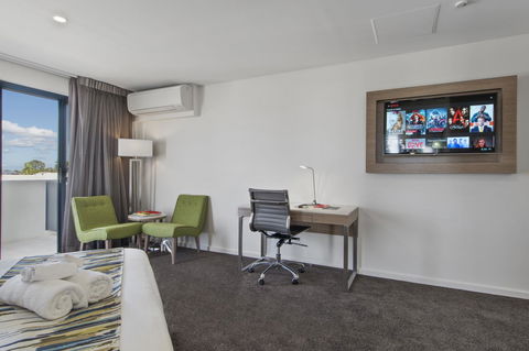Metro Hotel Perth - Pubs and Clubs 8