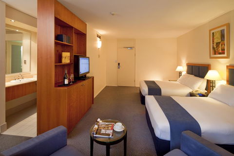 Seasons Of Perth - Go Out 31