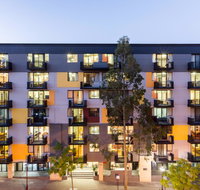 Mont Clare Boutique Apartments - Pubs and Clubs