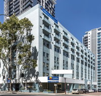 Comfort Inn  Suites Goodearth Perth - Pubs and Clubs
