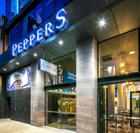 Peppers Kings Square Hotel - Pubs and Clubs