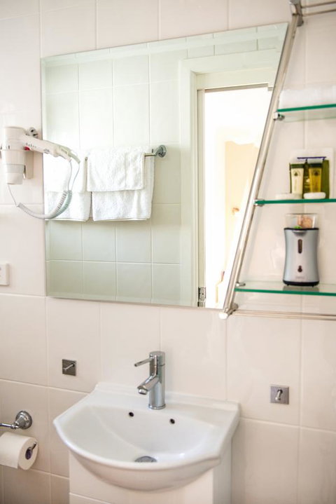 Nelson Bay Bed & Breakfast - Go Out 27