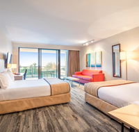 Quality Hotel Narrabeen Sands - Pubs and Clubs