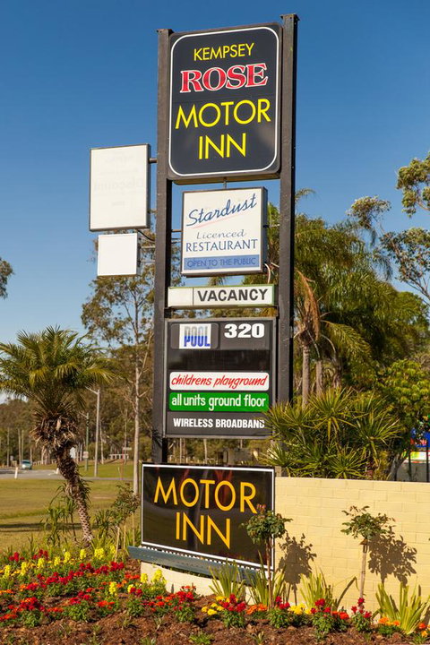 Kempsey Rose Motor Inn - Pubs and Clubs 30