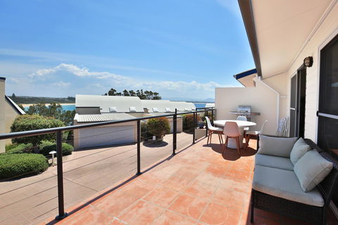 The Cove At Culburra - Direct Access To Beach - Pubs and Clubs 0