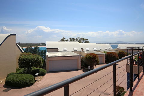 The Cove At Culburra - Direct Access To Beach - Pubs and Clubs 18