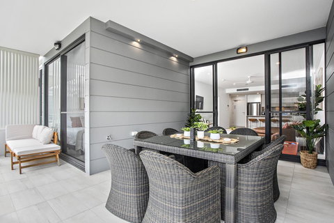No 5 Rockpool 69 Ave Sawtell - Go Out 10