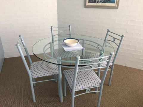 Breakers Apartments - Pubs and Clubs 10