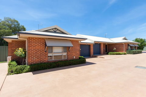 Colonial Court Villas - Pubs and Clubs 35