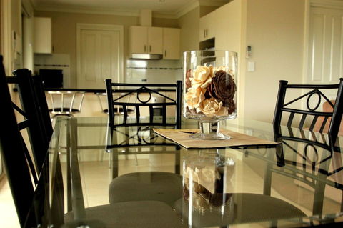 Colonial Court Villas - Pubs and Clubs 23