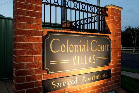 Colonial Court Villas - Pubs and Clubs 22