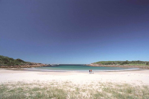 On The Beach Getaway - Pubs and Clubs 10