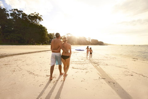 On The Beach Getaway - Pubs and Clubs 11