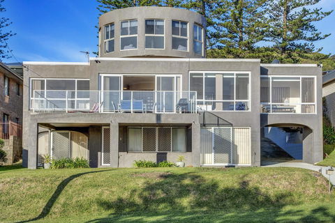 The Rotunda, Gerroa - Pubs and Clubs 28