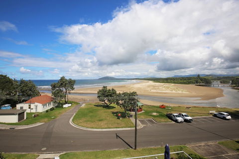 The Rotunda, Gerroa - Pubs and Clubs 33