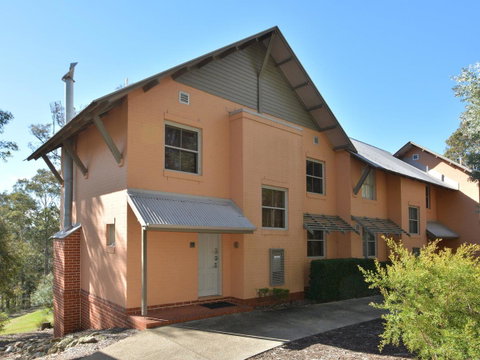 Villa 2br Prosecco Villa Located Within Cypress Lakes Resort - Pubs and Clubs 16