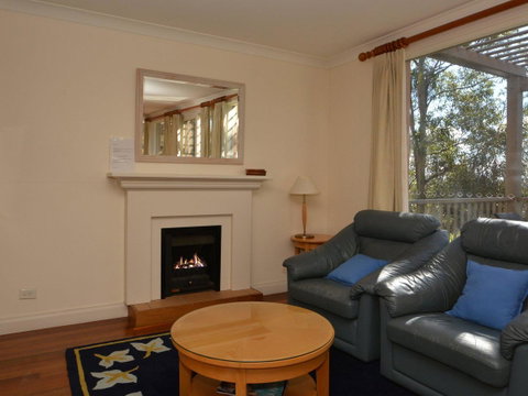 Villa 2br Prosecco Villa Located Within Cypress Lakes Resort - Pubs and Clubs 2