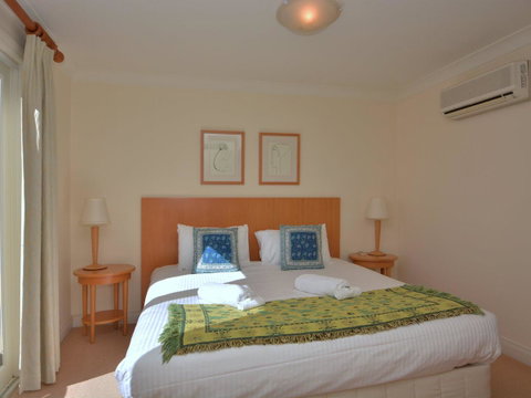Villa 2br Prosecco Villa Located Within Cypress Lakes Resort - Pubs and Clubs 12