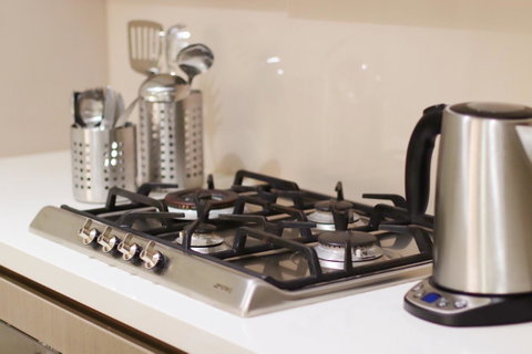 Modern & Cosy 2-Bedroom Apartment Hornsby - Pubs and Clubs 10