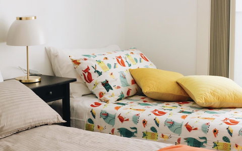 Modern & Cosy 2-Bedroom Apartment Hornsby - Pubs and Clubs 6