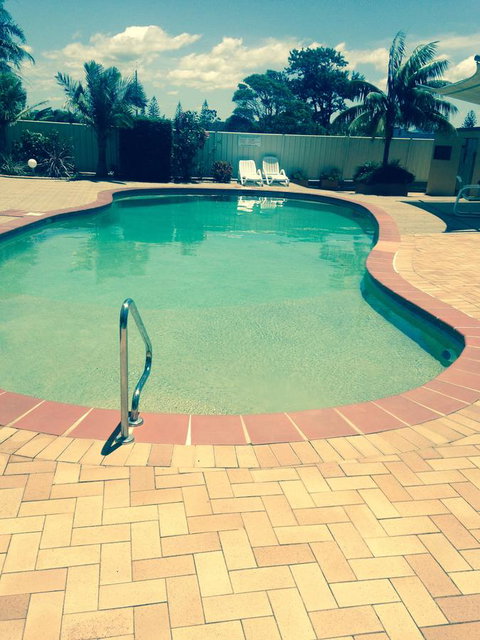 Oxley Cove Holiday Apartment - Go Out 3