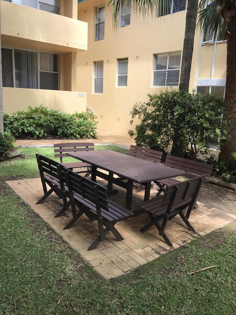 Oxley Cove Holiday Apartment - Go Out 7