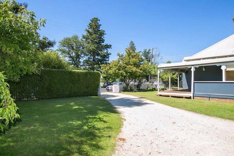 Belltrees - Go Out 8