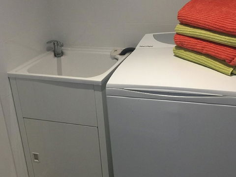 Refuge Cove On Pittwater - Pubs and Clubs 10