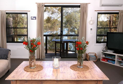 Refuge Cove On Pittwater - Pubs and Clubs 3