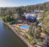 Oaks Cypress Lakes Resort - Pubs and Clubs
