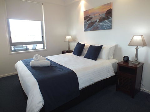 Pacific Marina Apartments - Go Out 41