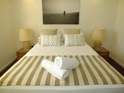 Pacific Marina Apartments - Go Out 14
