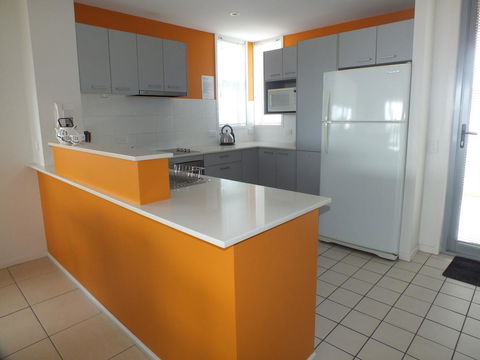 Pacific Marina Apartments - Go Out 19