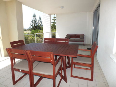Pacific Marina Apartments - Go Out 26
