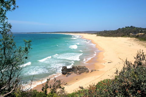 Neptune I Absolute Beachfront I Stunning Views - Pubs and Clubs 35