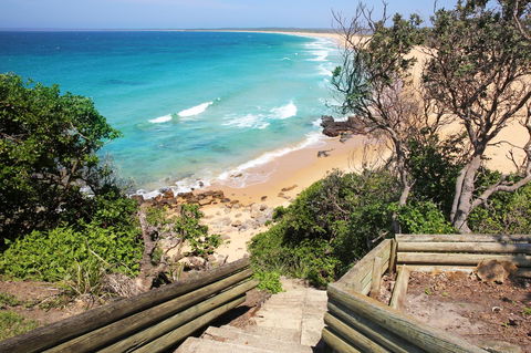 Neptune I Absolute Beachfront I Stunning Views - Pubs and Clubs 33