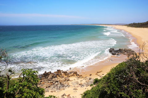 Neptune I Absolute Beachfront I Stunning Views - Pubs and Clubs 36