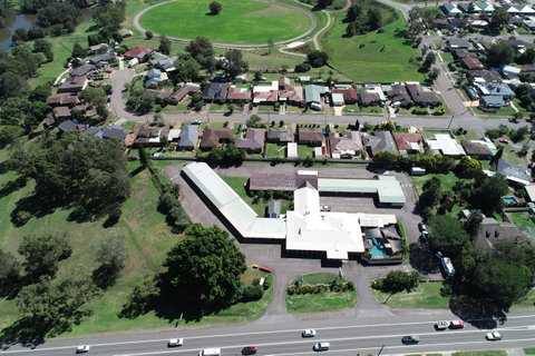 Sleepy Hill Motor Inn - Pubs and Clubs 9