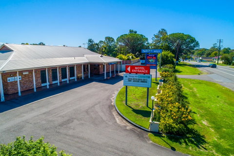 Sleepy Hill Motor Inn - Pubs and Clubs 18
