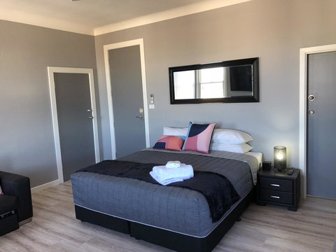 The Mark Studios - Go Out 22