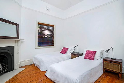 Holiday Home Fairy Bower Road Manly FAB05 - Go Out 5