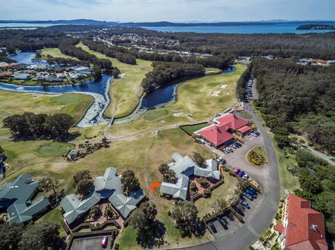 Condo 105 @ Horizons Golf Resort - Salamander Bay NSW - Go Out 7