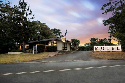 Bundanoon Country Inn Motel - Go Out 22