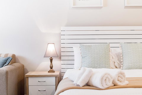 Bundanoon Country Inn Motel - Go Out 1