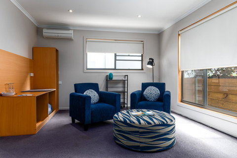 The Edgewater On Greville - Go Out 29