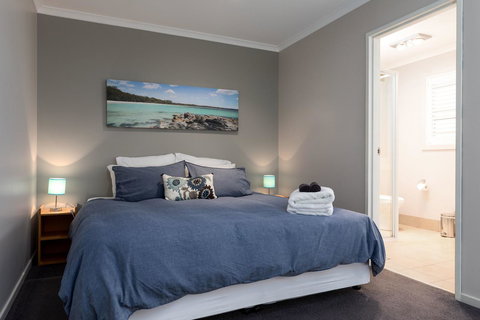 The Edgewater On Greville - Go Out 28