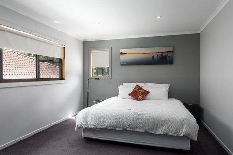 The Edgewater On Greville - Go Out 25