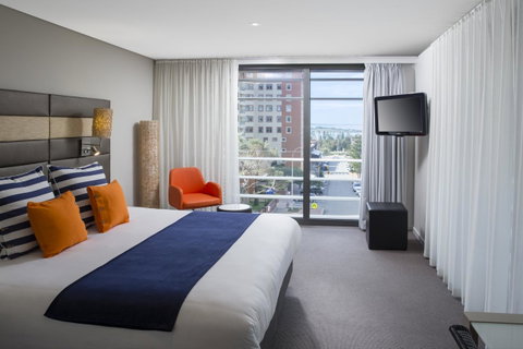 Novotel Newcastle Beach - Go Out 13