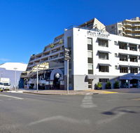 Manly Paradise Motel  Apartments - Pubs and Clubs